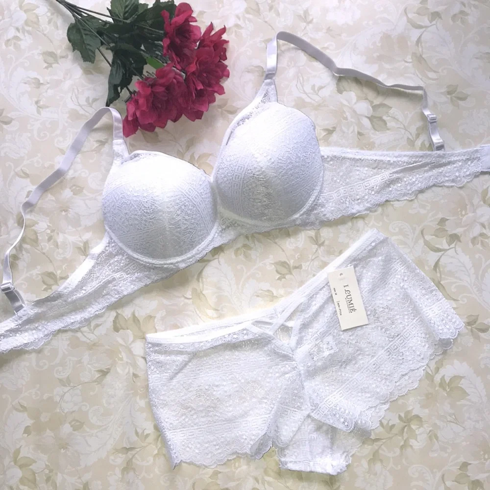 Set Push up Gentle Lace Bra  & Cheeky Panty Underwear.NWT